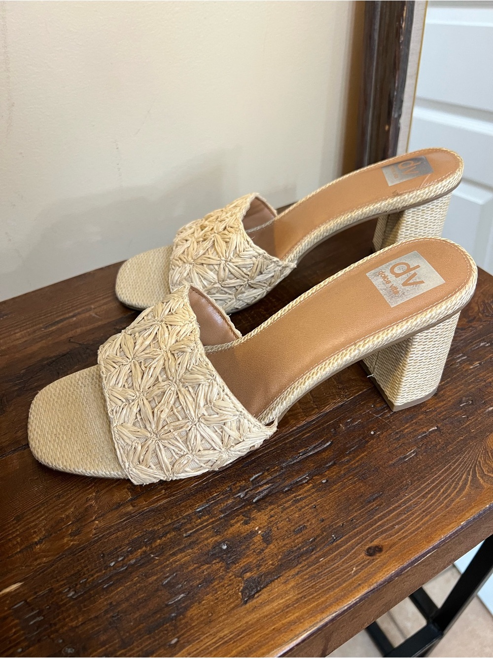 EUC Dolce Vita Raffia Heels Size 10